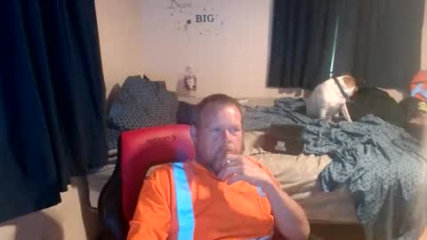 Snapshot of pecker40 chatting on May 23, 11:09 pm pecker40 online show from May 23, 11:09 pm