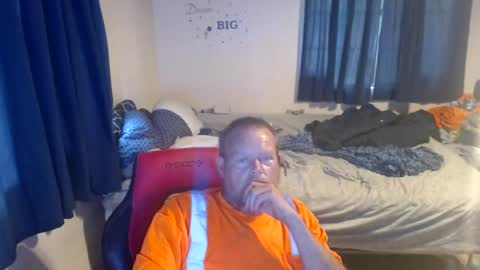 Snapshot of pecker40 chatting on June 20, 9:28 pm pecker40 online show from June 20, 9:28 pm