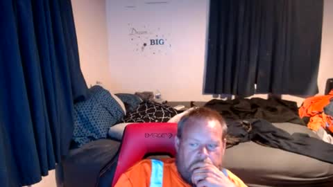 Snapshot of pecker40 chatting on July 23, 2:42 am pecker40 online show from July 23, 2:42 am