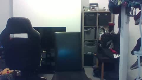 Snapshot of pedrok87 chatting on April 11, 3:22 am pedrok87 online show from April 11, 3:22 am