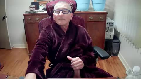 Snapshot of peepingmale chatting on December 28, 1:38 pm peepingmale online show from December 28, 1:38 pm