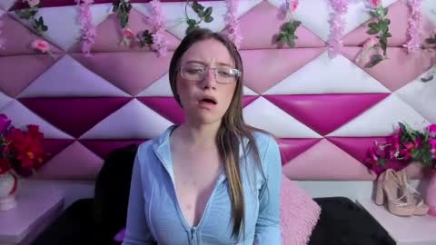 Snapshot of peerl4 chatting on April 8, 3:23 pm peerl4 online show from April 8, 3:23 pm