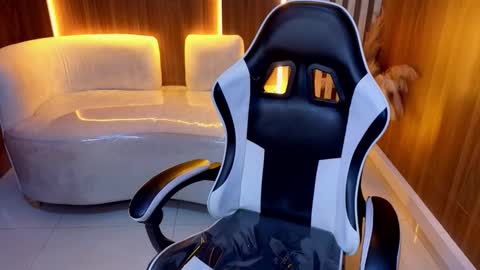 peige_tx online show from January 14, 1:17 pm