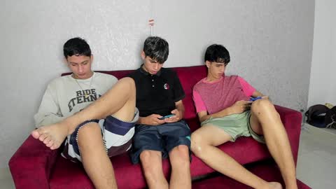 CAIN-19  ALLEN-18 RONALD-18 AUSTIN-18 MOD DANTE online show from January 4, 8:48 pm