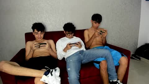 CAIN-19  ALLEN-18 RONALD-18 AUSTIN-18 MOD DANTE online show from January 13, 8:37 pm