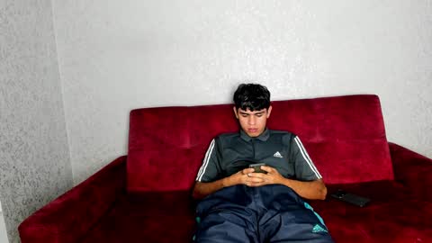 CAIN-19  ALLEN-18 RONALD-18 AUSTIN-18 MOD DANTE online show from February 4, 3:11 am