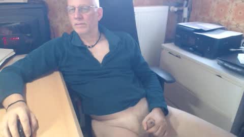 Pemue65 online show from December 1, 11:59 am