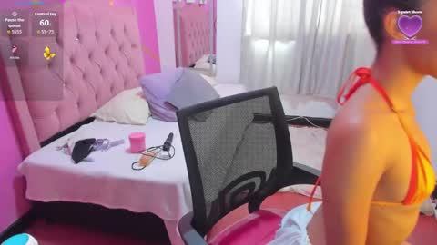 peneelopeecute online show from September 18, 6:43 pm