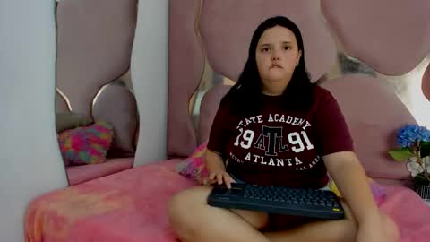 Snapshot of penelope_starht chatting on February 6, 7:28 pm penelope_starht online show from February 6, 7:28 pm