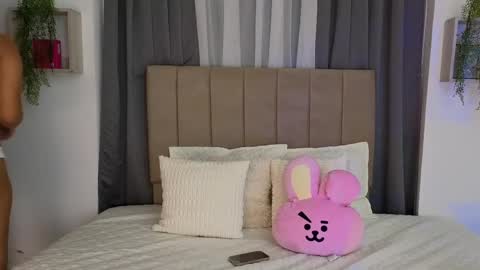 penelophe01 online show from April 19, 7:49 pm