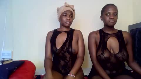 pengcaramell2 online show from April 29, 9:57 am