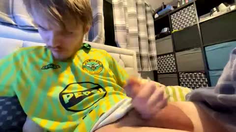 Penguin online show from February 8, 1:09 am