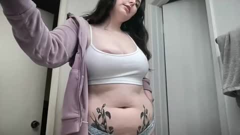 Snapshot of pennybabyy chatting on February 19, 11:45 pm Penny Lane online show from February 19, 11:45 pm