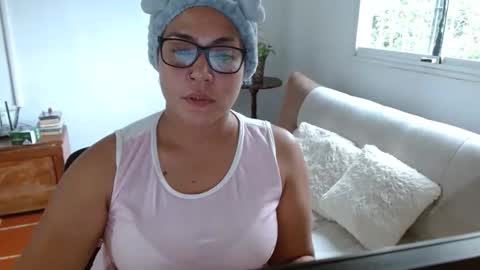 Snapshot of pepitt45 chatting on April 23, 9:28 pm Megan online show from April 23, 9:28 pm