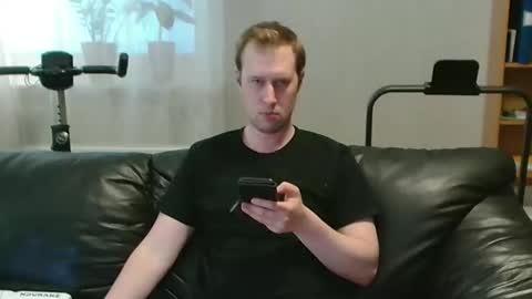 Snapshot of peppepang chatting on June 8, 3:18 am NordicBullForMilking online show from June 8, 3:18 am