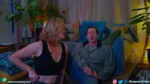 Snapshot of peppermintdusty chatting on December 5, 3:04 am Peppermint and Dusty  online show from December 5, 3:04 am