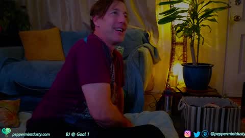 Snapshot of peppermintdusty chatting on December 29, 3:22 am Peppermint and Dusty  online show from December 29, 3:22 am