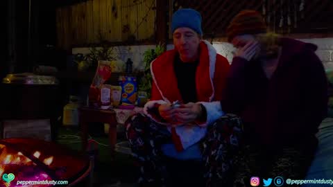 Snapshot of peppermintdusty chatting on January 2, 6:07 am Peppermint and Dusty  online show from January 2, 6:07 am