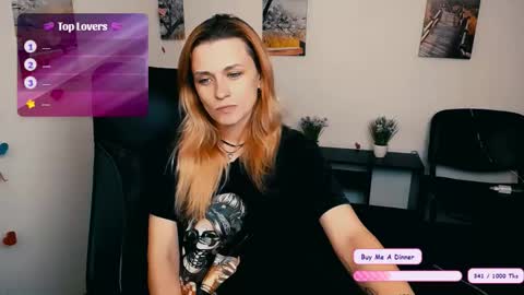 Mia online show from November 24, 7:41 am