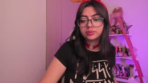 Snapshot of perfect__ana chatting on December 24, 12:55 am Sarah Ana Banana online show from December 24, 12:55 am