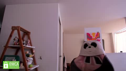 Sarah Ana Banana online show from February 17, 6:03 pm