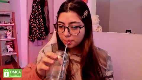 Snapshot of perfect__ana chatting on June 24, 12:37 pm Sarah Ana Banana online show from June 24, 12:37 pm