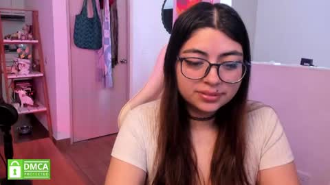 Snapshot of perfect__ana chatting on July 6, 4:31 pm Sarah Ana Banana online show from July 6, 4:31 pm