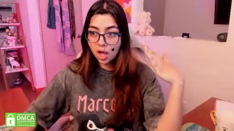 Snapshot of perfect__ana chatting on July 17, 1:51 pm Sarah Ana Banana online show from July 17, 1:51 pm
