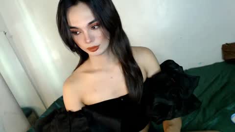 Snapshot of perfect_cum69 chatting on December 5, 12:41 am ronna babe online show from December 5, 12:41 am