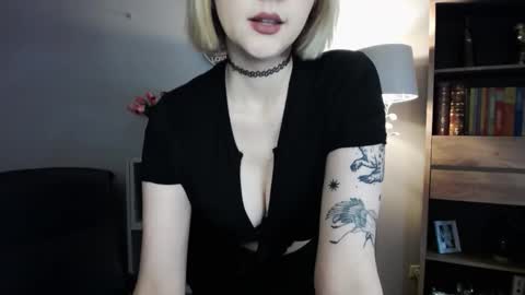 Madeline online show from October 19, 1:34 pm