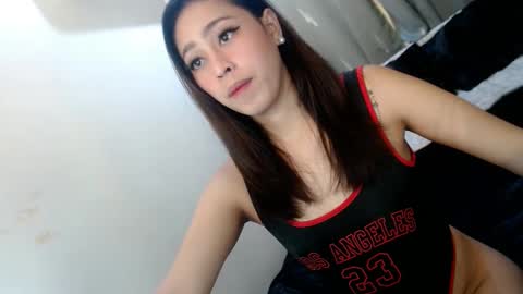 Snapshot of perfect_suckerqueen69 chatting on February 15, 4:23 pm Sweet Gwen online show from February 15, 4:23 pm