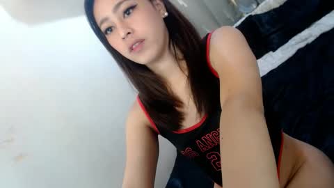 Snapshot of perfect_suckerqueen69 chatting on February 16, 2:31 am Sweet Gwen online show from February 16, 2:31 am