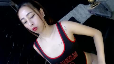 Snapshot of perfect_suckerqueen69 chatting on November 25, 6:30 pm Sweet Gwen online show from November 25, 6:30 pm