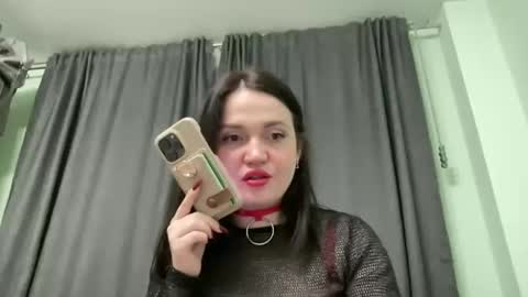 Snapshot of perfection_pussy chatting on December 9, 5:19 pm Perfection Pussy online show from December 9, 5:19 pm