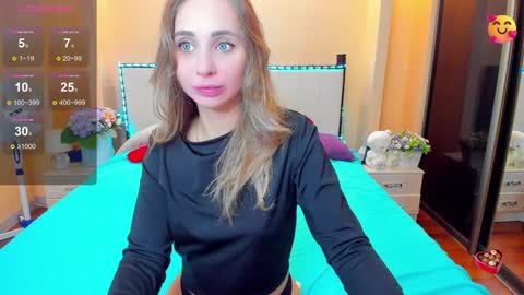 Snapshot of perfectjulia chatting on December 11, 6:36 am Julia online show from December 11, 6:36 am