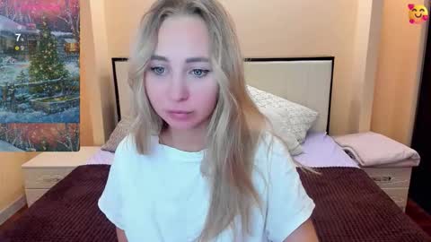 Snapshot of perfectjulia chatting on December 16, 3:55 am Julia online show from December 16, 3:55 am