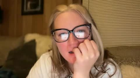 Nelly online show from December 1, 3:33 am