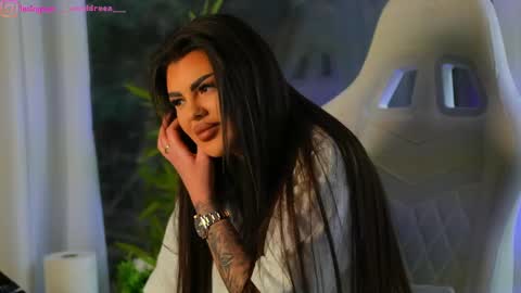 Dee online show from December 5, 10:01 am