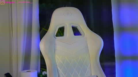 Dee online show from January 22, 10:29 am