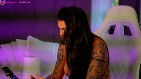 Dee online show from September 8, 2:16 pm