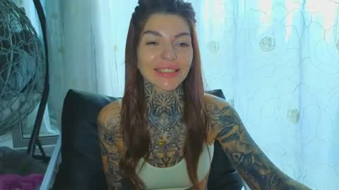 Snapshot of perfecttbaby77n chatting on June 25, 10:20 am Anna online show from June 25, 10:20 am