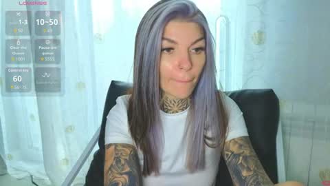 Snapshot of perfecttbaby77n chatting on July 25, 9:51 am Anna online show from July 25, 9:51 am