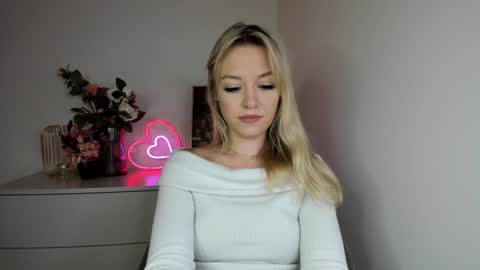 Cindy online show from December 19, 10:34 am