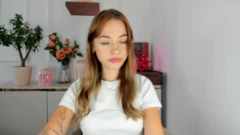 Snapshot of perfectxcindy chatting on August 5, 5:32 am Cindy online show from August 5, 5:32 am