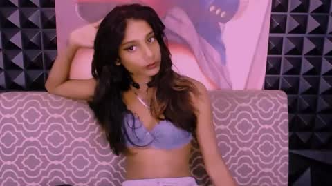 Snapshot of perkbaby chatting on December 4, 12:47 pm satins seduction online show from December 4, 12:47 pm