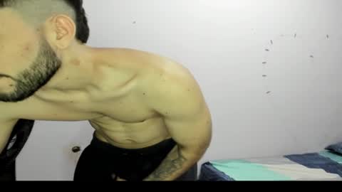 Snapshot of perla_8710 chatting on December 2, 2:53 am Diana And Alan online show from December 2, 2:53 am