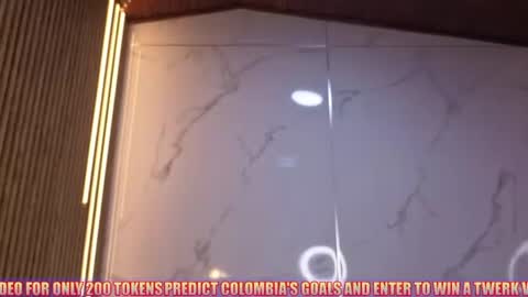 perla_lovely online show from June 24, 12:15 pm