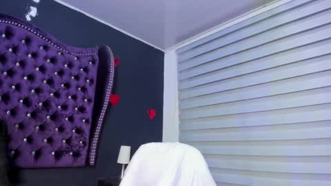 Snapshot of perlaa7 chatting on March 2, 3:24 am Perla online show from March 2, 3:24 am