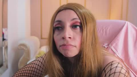 PerlaPreciosa online show from February 15, 7:51 am