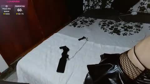 Snapshot of persefone_fire chatting on July 9, 9:52 pm persefone_fire online show from July 9, 9:52 pm